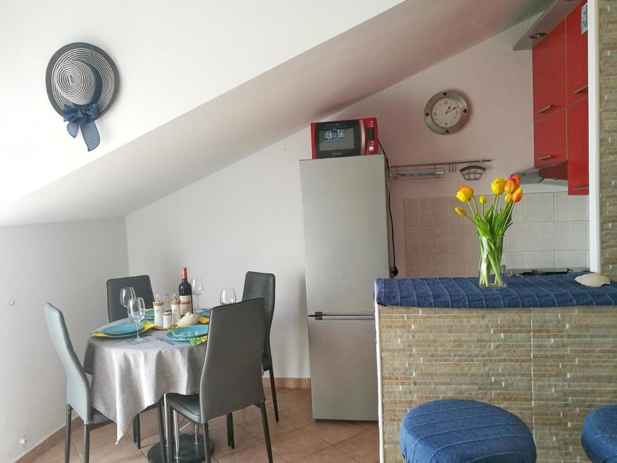 Uphill Apartment *